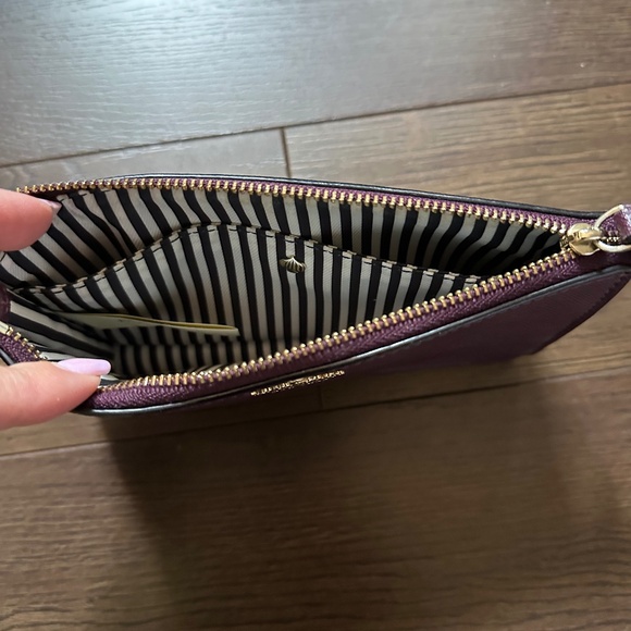 Kate Spade wristlet - Picture 4 of 8